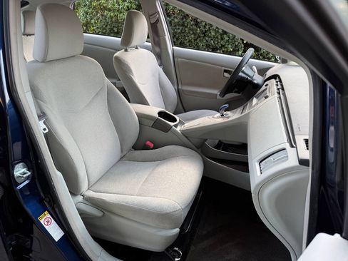 Used 2012 Toyota Prius Two FWD image 25