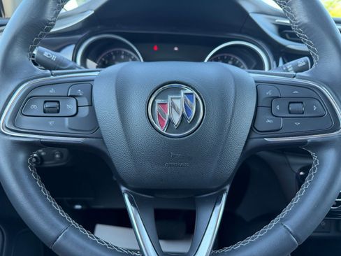 Used 2022 Buick Encore GX Select w/ Sport Touring Package FWD image 19