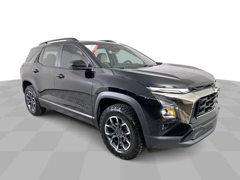 Used 2026 Chevrolet Equinox ACTIV w/ Convenience Package III AWD/4WD image 2