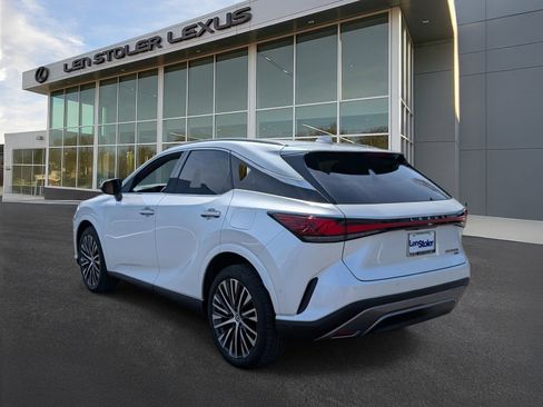 Used 2024 Lexus RX 350 w/ Convenience Package image 5