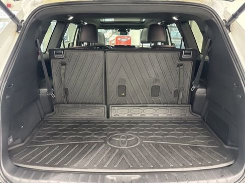 Used 2025 Toyota Grand Highlander AWD Hybrid image 10