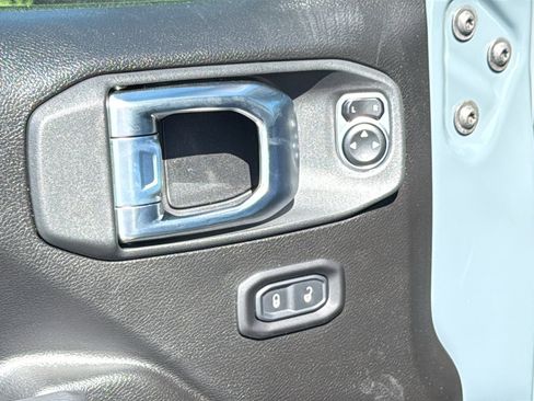 New 2026 Jeep Gladiator Sport AWD/4WD image 12