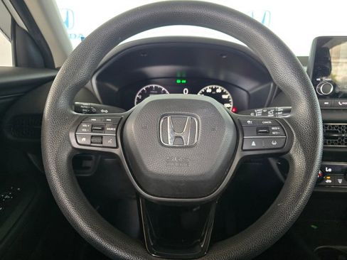 Used 2023 Honda HR-V LX image 9