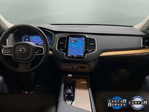 Used 2025 Volvo XC90 B6 Plus image 12