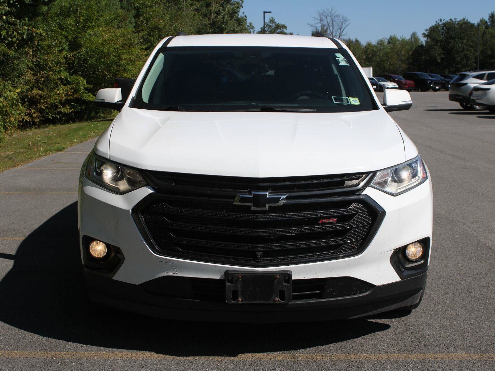 Used 2021 Chevrolet Traverse RS w/ LPO, Floor Liner Package AWD/4WD image 2
