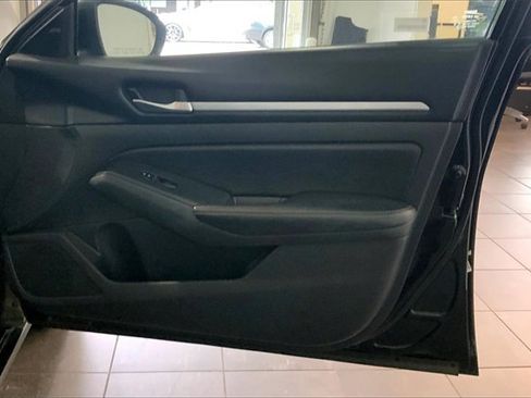 Used 2022 Nissan Altima 2.5 SV image 22