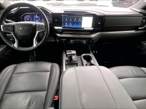 Used 2024 Chevrolet Silverado 1500 LT Trail Boss w/ Convenience Package II AWD/4WD image 15