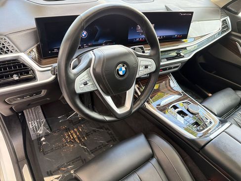 Used 2026 BMW X7 xDrive40i AWD/4WD image 4