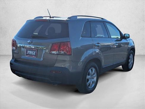 Used 2013 Kia Sorento LX w/ Convenience Pkg image 5