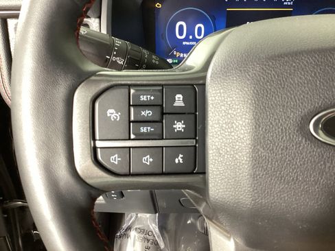 Used 2024 Ford Expedition Limited AWD/4WD image 21