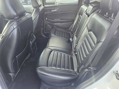 Used 2022 Ford Edge SEL image 13