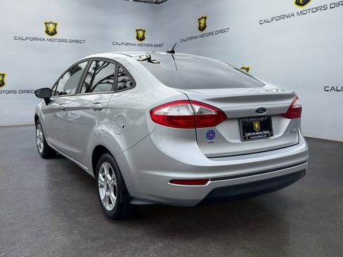 Used 2016 Ford Fiesta SE FWD image 3