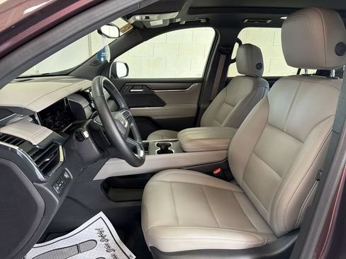 Certified 2024 GMC Acadia Elevation w/ Luxury Package FWD image 11