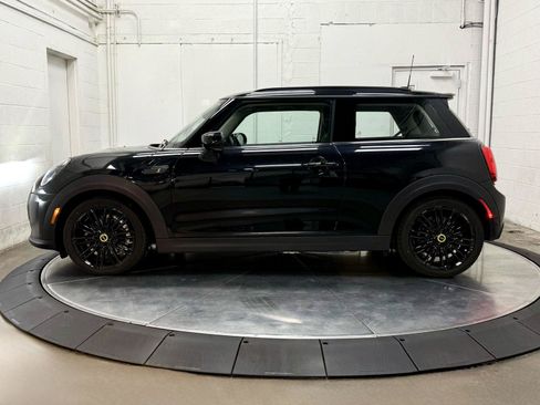 Used 2024 MINI Cooper SE FWD image 6