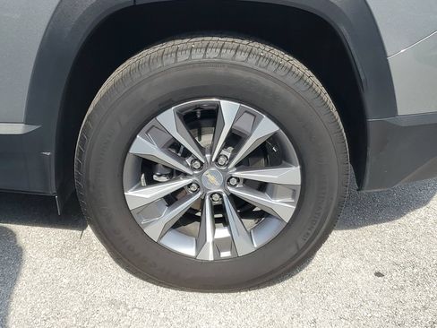 Used 2026 Chevrolet Equinox LT w/ Convenience Package II FWD image 5