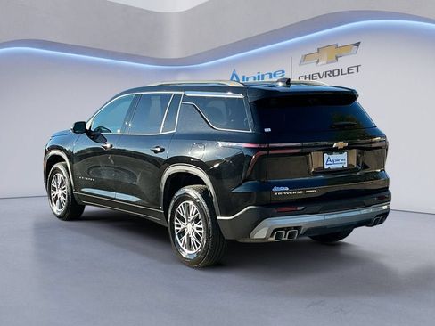 Used 2026 Chevrolet Traverse LT AWD/4WD image 3