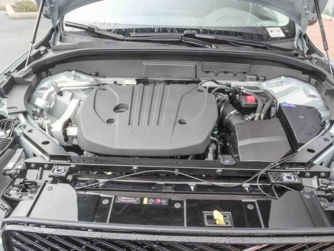 Certified 2026 Volvo XC60 B5 Plus w/ Climate Package image 29