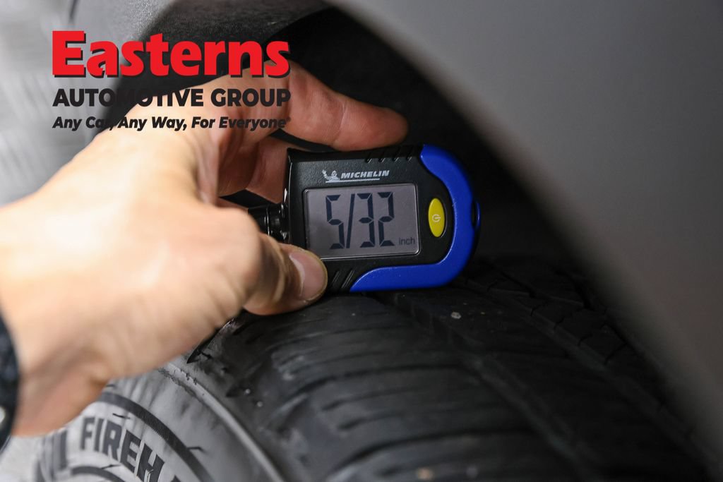 Used 2022 Volvo XC40 T5 Momentum AWD/4WD image 28