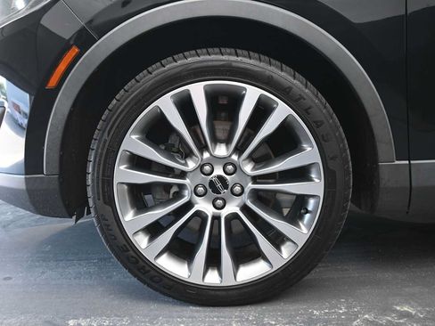 Used 2016 Lincoln MKX Reserve w/ Driver Assistance Package AWD/4WD image 10