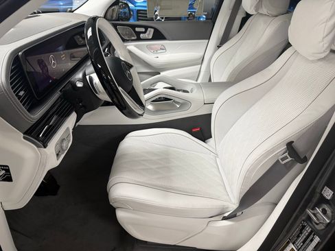 New 2026 Mercedes-Benz Maybach GLS 600 4MATIC image 19
