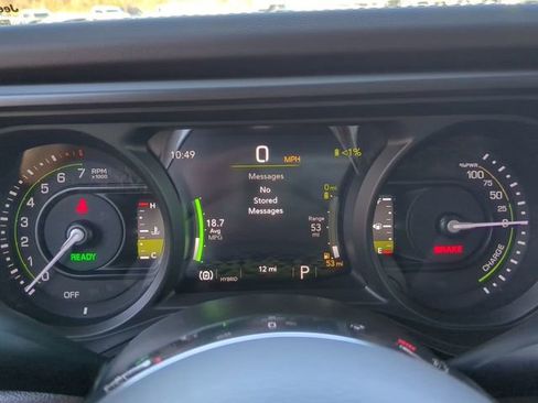 New 2024 Jeep Wrangler Unlimited Sahara w/ Technology Group AWD/4WD image 27