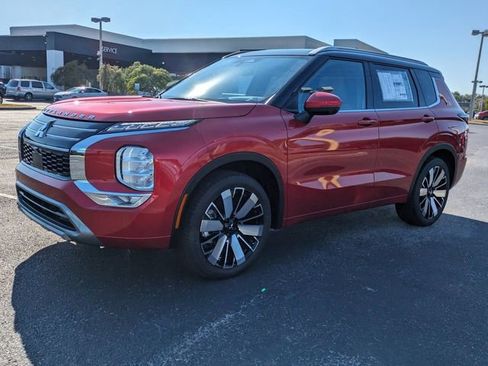 New 2025 Mitsubishi Outlander SEL FWD image 2