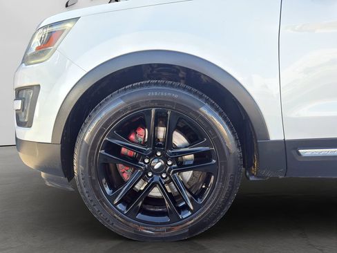 Used 2016 Ford Explorer Limited AWD/4WD image 25