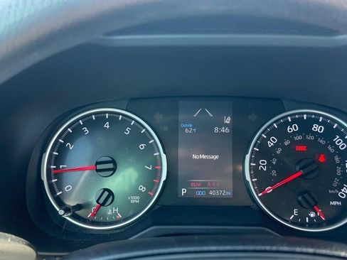 Used 2022 Toyota RAV4 LE AWD/4WD image 22