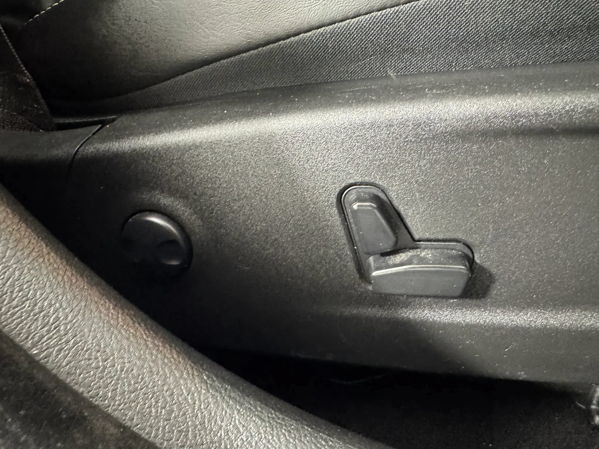 Used 2023 Chrysler 300 S RWD image 36