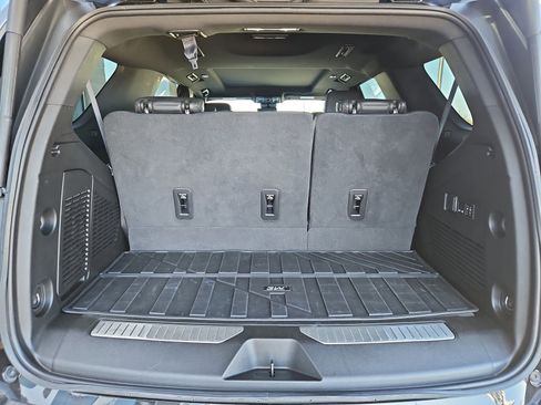 Used 2023 Chevrolet Tahoe High Country AWD/4WD image 24