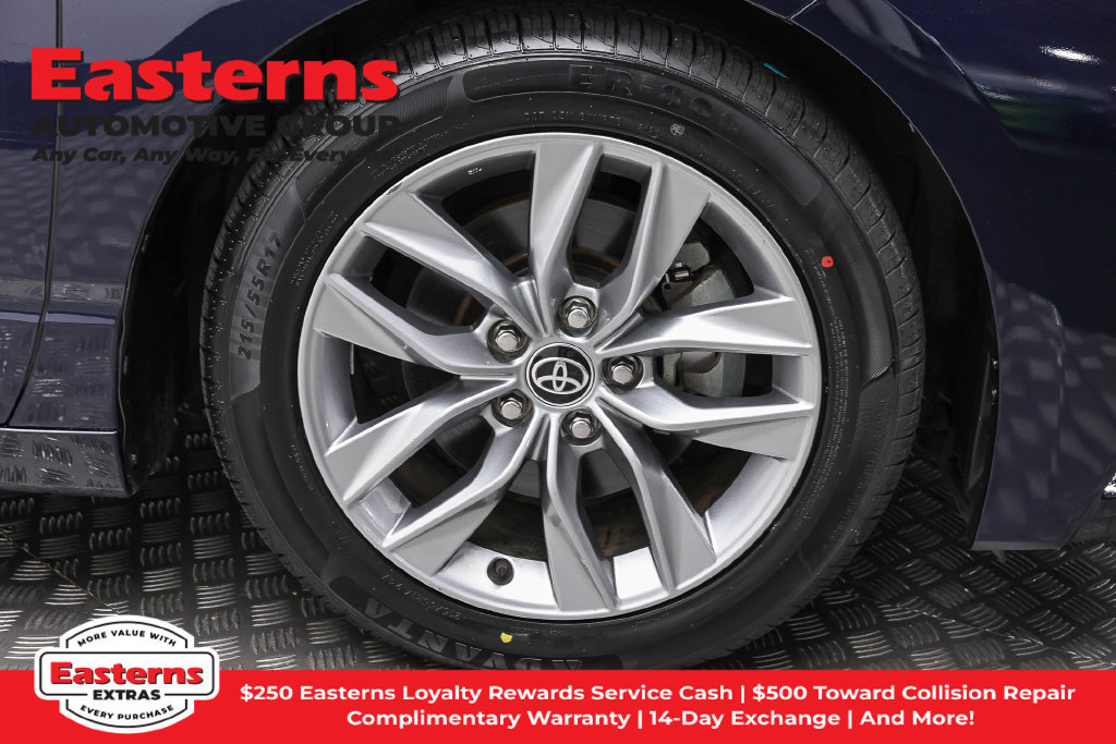 Used 2022 Toyota Avalon XLE w/ Moonroof Package FWD image 33