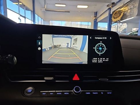 Used 2025 Hyundai Elantra SEL FWD image 24