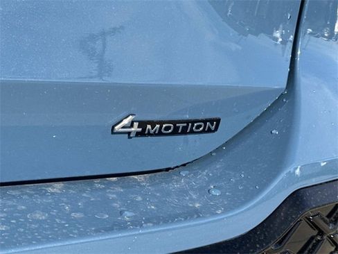 New 2026 Volkswagen Tiguan SE R-Line image 4