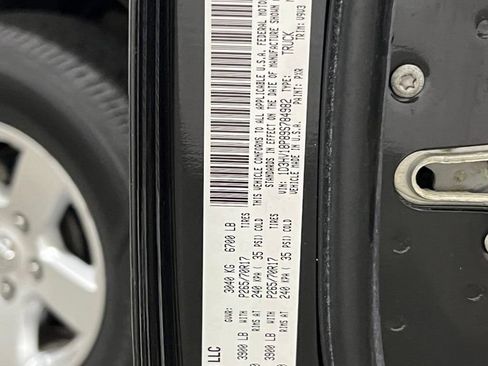 Used 2009 Dodge Ram 1500 Truck SLT AWD/4WD image 30