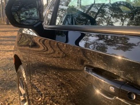 Used 2021 Chevrolet Tahoe Z71 image 14