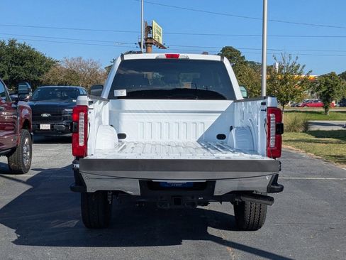 New 2026 Ford F250 Lariat w/ FX4 Off-Road Package image 13