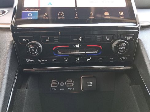 Certified 2023 Jeep Grand Cherokee L Limited image 23