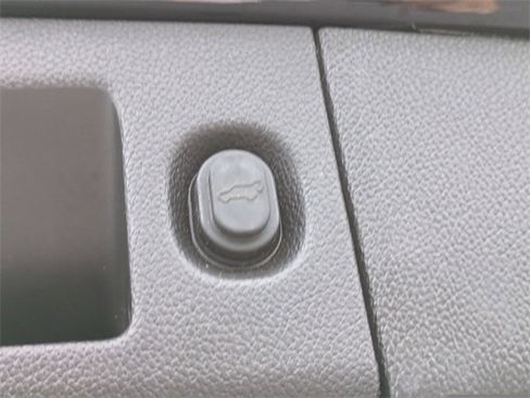 Used 2017 Cadillac Escalade Premium Luxury image 13