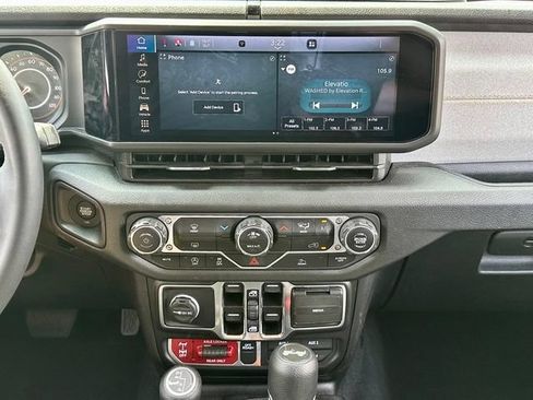 Used 2025 Jeep Wrangler Unlimited Sport AWD/4WD image 23