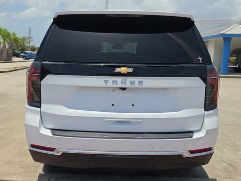 Used 2025 Chevrolet Tahoe LS RWD image 4