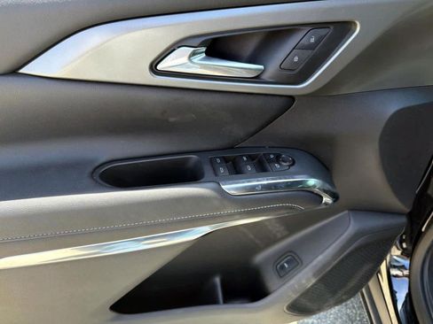 Used 2025 Chevrolet Traverse LT AWD/4WD image 15