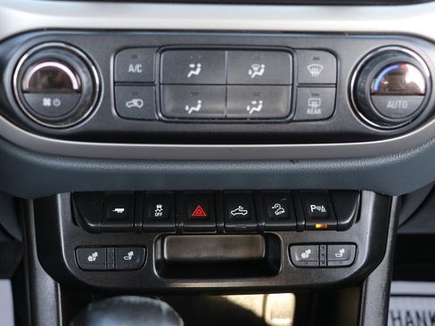 Used 2022 Chevrolet Colorado Z71 image 22