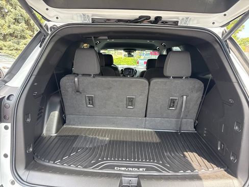 Used 2022 Chevrolet Traverse LT FWD image 42