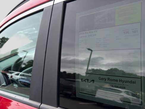 Used 2024 Kia Niro Wind w/ Wind Preserve Package FWD image 28