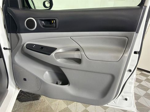 Used 2013 Toyota Tacoma 4x4 Double Cab image 14