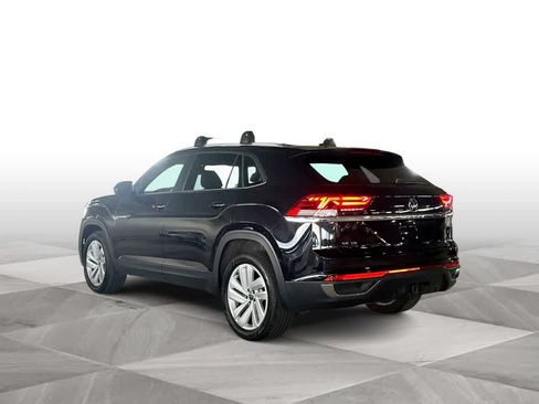 Certified 2023 Volkswagen Atlas Cross Sport SE FWD image 6