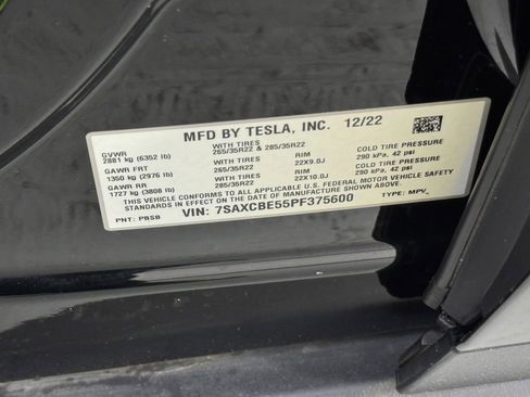 Used 2023 Tesla Model X image 48