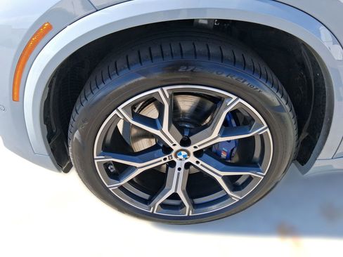 Certified 2024 BMW X5 xDrive40i w/ M Sport Package image 11