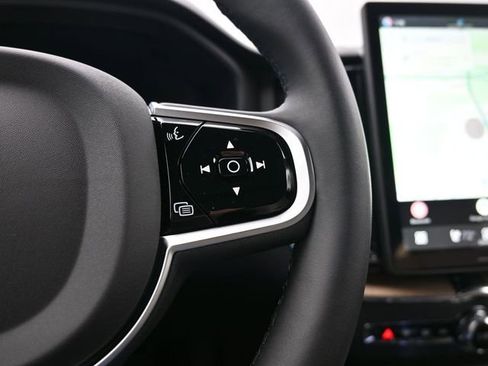 New 2026 Volvo XC60 B5 Plus w/ Protection Package Premier image 25