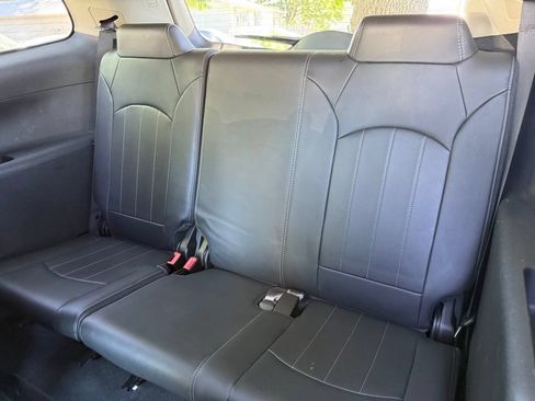 Used 2017 Buick Enclave Leather w/ Enclave Tuscan Edition FWD image 17